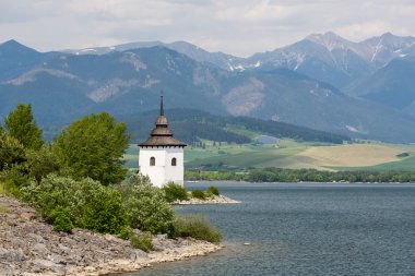 Gotik Kilisesi Havranok Gölü Liptovska Mara, Slovakya