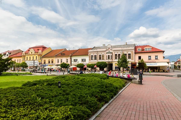 Будинки в центрі міста Ліпнецький Микулиас, Словаччина — стокове фото