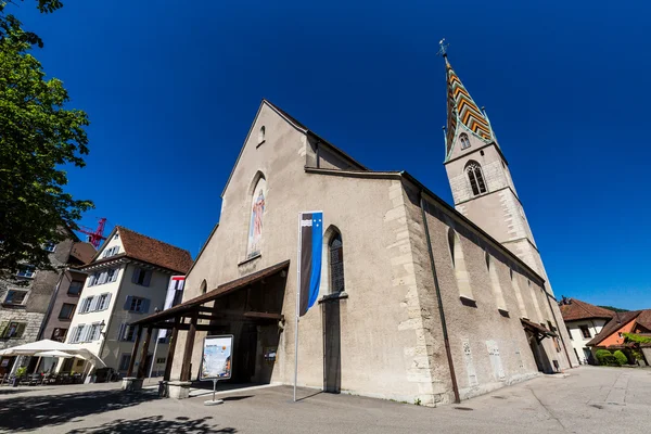 Außenansichten der Kirche in der Altstadt von Baden — Stockfoto