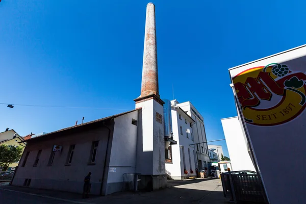 Vista para a cervejaria Muller Brau na cidade de Baden, na Suíça — Fotografia de Stock