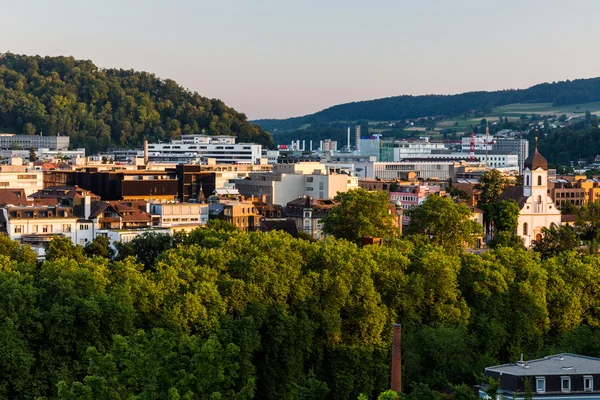 Vista da Mountain Lagern alla città di Baden e al fiume Limmat — Foto Stock