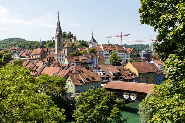 Blick auf den Limat und Baden in der Schweiz — Stockfoto