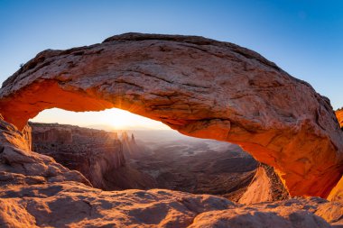 Mesa Arch adlı gündoğumu, Canyonlands Milli Parkı