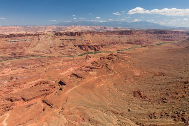 Antiklinali gözden kaçırmak, Canyonlands Milli Parkı