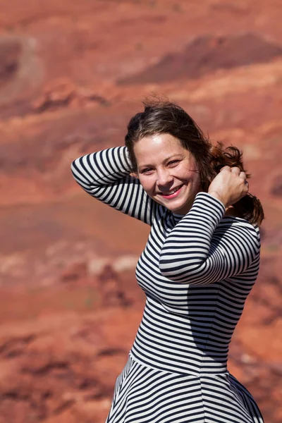 Girl on the Anticline overlook — Stock Photo, Image