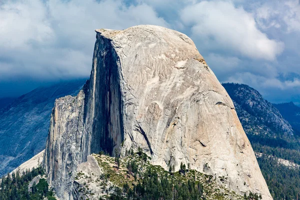 Polovina dome v Yosemitském národním parku, Kalifornie — Stock fotografie