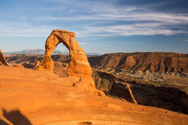 Kilátás nyílik a finom Arch Arches Nemzeti Park — Stock Fotó