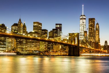 Brooklyn Köprüsü'nün görüşlerini günbatımı