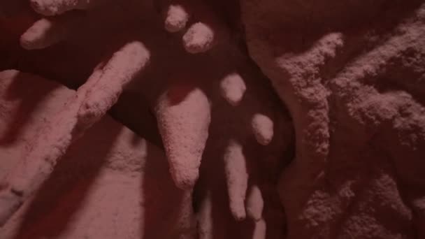 Estalactitas en una cueva de sal — Vídeo de stock