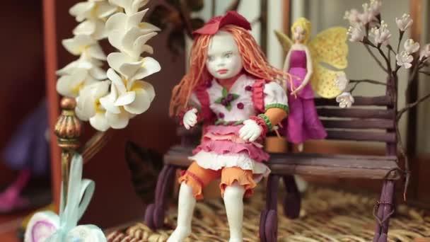 装飾的な人形と春の花 — ストック動画