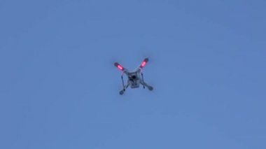 Hava uçak gökyüzünde uçan