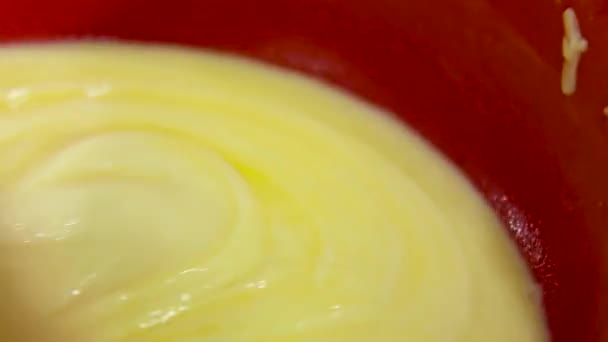 Pétrir la pâte pour la tarte 