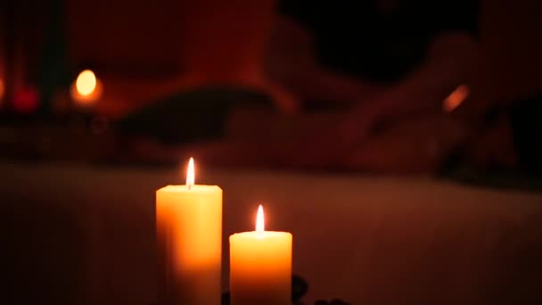 Massage au spa et bougie 