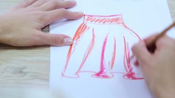 Projektant rysuje szkic zasłony — Wideo stockowe