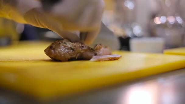 Chef cuts the roast duck breast — Stock Video