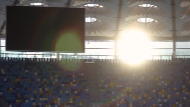 O sol para se sentar sobre o panorama do estádio — Vídeo de Stock