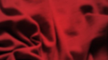 Buruşuk kumaşlı soyut bir arkaplan. Boş uzayı olan koyu kırmızı gerçekçi ipek dokusu. Vektör illüstrasyonu