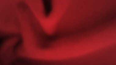 Buruşuk kumaşlı soyut bir arkaplan. Boş uzayı olan koyu kırmızı gerçekçi ipek dokusu. Vektör illüstrasyonu