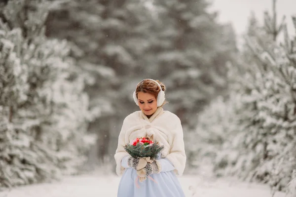 冬の森の花嫁 — ストック写真