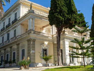 Korfu Yunanistan 'daki Aşil Sarayı' nın muhteşem manzarası