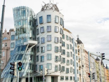 Prag Çek Cumhuriyeti 'nde Dans Evi veya Ginger ve Fred Modern Mimarlık