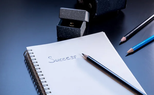 "Success" is written on small notepad — Stock Photo, Image