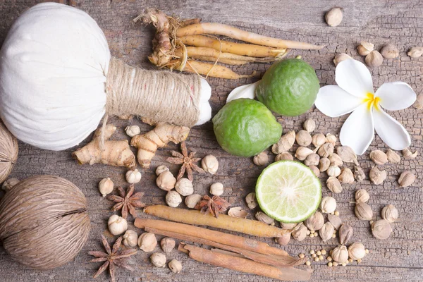 Ingredientes Naturales Del Spa Bola Compresa Base Hierbas Los Ingredientes — Foto de Stock