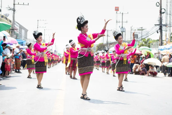 Yasothorn Thai Mai Unbekannte Tänzer Führen Beim Thailändischen Tanz Raketenfestival — Stockfoto