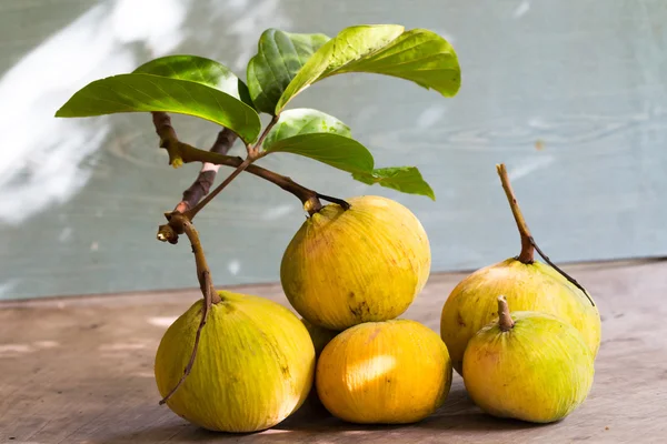 Fruta Santol Sobre Fondo Madera Santol Amarillo Con Santón Hoja — Foto de Stock