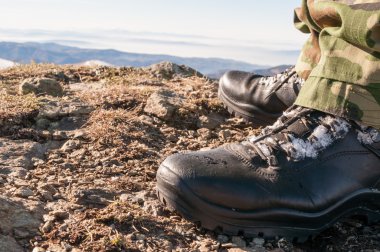 Yürüyüş botlarının kapanışı