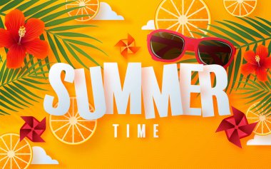 Plajlı yaz zamanı tatil vektör tasarımı, renkli tropikal çiçekler helyum çiçeği, meyve, deniz, doğa, yaz içeceği, denizin altında, mercan, flamingo, güneş, kum, kokteyl, arka planda kağıt kesimi tarzı.