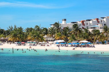 Isla Mujeres - Cancun, Meksika - Ağustos 2012 - güzel Caribbean beach