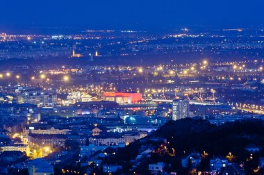Işıklı Budapeşte manzarası
