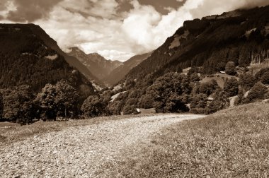 Yaz İsviçre dağlarında - Bernese Alps