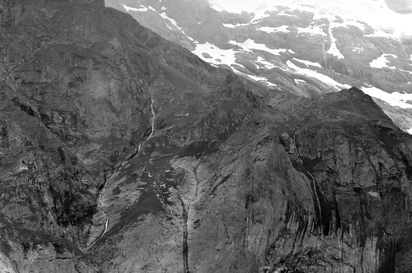 Verão nas montanhas suíças - Alpes Berneses — Fotografia de Stock