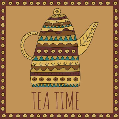 Kahverengi tonlarında etnik süslemeli el çekilmiş çaydanlık