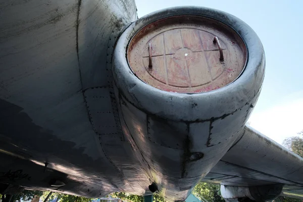 Eski Uçak Parçası Hurdaya Döndü — Stok fotoğraf