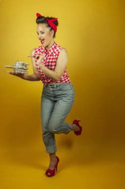 Tam çekim portre güzel kız makyaj PIN