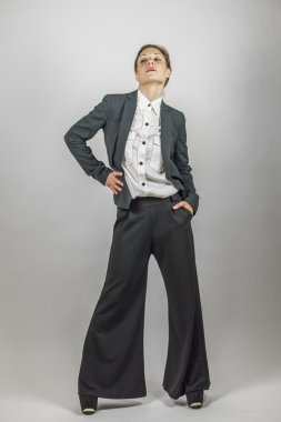 Başarılı iş kadını tam çekim portre