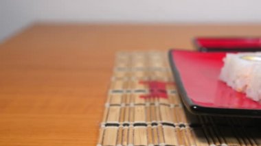Zencefil 4 k vurdu Chopsticks Dolly ile al