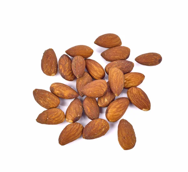 Beyaz arka plan üzerinde tuzlu badem