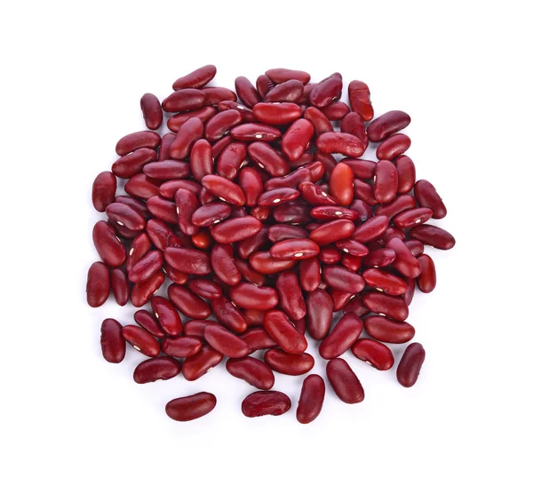 Beyaz arkaplanda kırmızı fasulye