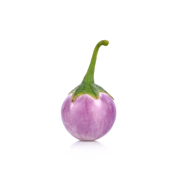 孤立在白色背景上的紫色茄子 — 图库照片