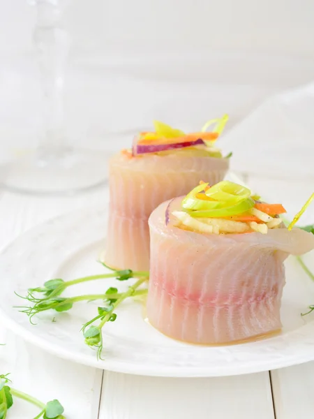 Meze tilapia balık sebze ile