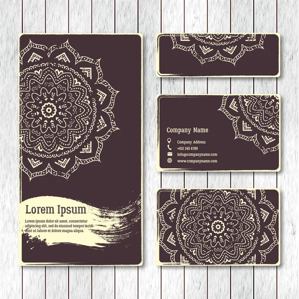 Conjunto de plantillas de negocios, visitas, tarjetas de felicitación, folleto con mandala dibujado a mano. Estilo oriental vintage con efecto grunge. Motivo indio, asiático, árabe, islámico, otomano. Ilustración vectorial . — Vector de stock