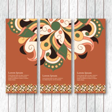 Dikey afiş, el ilanları, elle çizilmiş soyut kabile elemanları ile kartlar kümesi. Vintage oryantal tarzı. Hint, Asya, Arapça, İslam, Osmanlı motifi. Vektör çizimi. 