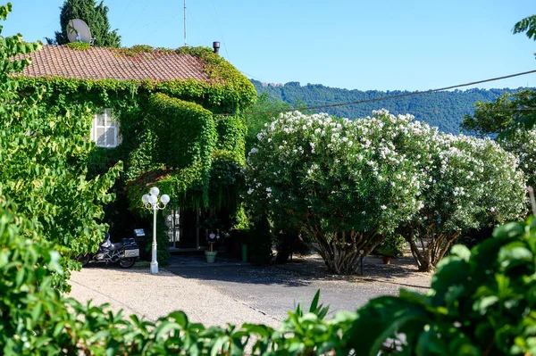 Hermosa Villa Cerca Castelgandolfo Residencia Verano Del Papa Situada Las —  Fotos de Stock