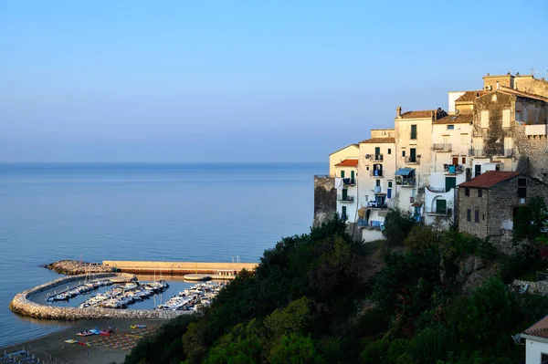 Ortaçağ Küçük Turistik Kasabası Sperlonga Nın Eski Evleri Yazın Gündoğumunda — Stok fotoğraf