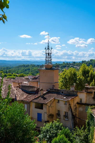 Destino Turístico Pequeño Pueblo Antiguo Cotignac Var Provenza Rodeado Viñedos — Foto de Stock