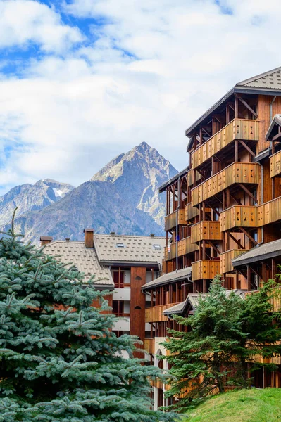 Vista Para Estação Esqui Les Deux Alpes Montanhas Alpinas Picos — Fotografia de Stock